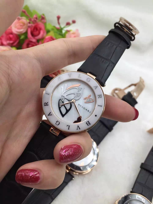 ブルガリ時計正面デザイン